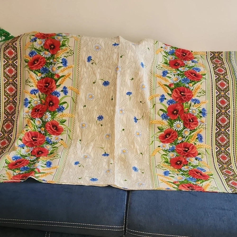 Poppy Printed Floral and Geometric Patterned Linen Tablecloth 78